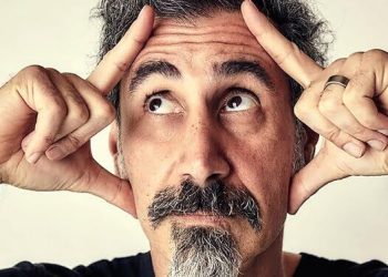 System of a Down: arriva in Italia l’autobiografia di Serj Tankian