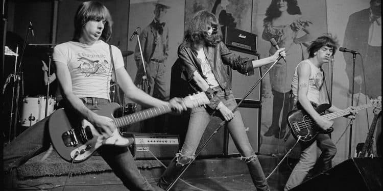 Medimex 26: mercoledì 17 giugno si parte con la mostra inedita “Roberta Bayley: The Ramones, CBGB’s and New York City”, Medimex Book Stories, il ricordo di Franco Battiato e gli showcase