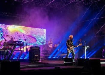 Bluvertigo, una notte da protagonisti alle Cave di Fantiano: il viaggio di “Essere Umani” conquista il Cinzella Festival 2026