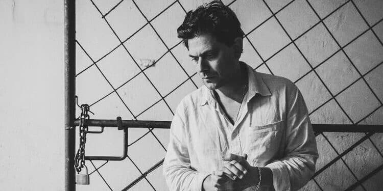 Luke Elliot torna con “The King of Rock and Roll”: ispirazione, mito e trasformazione nel nuovo singolo